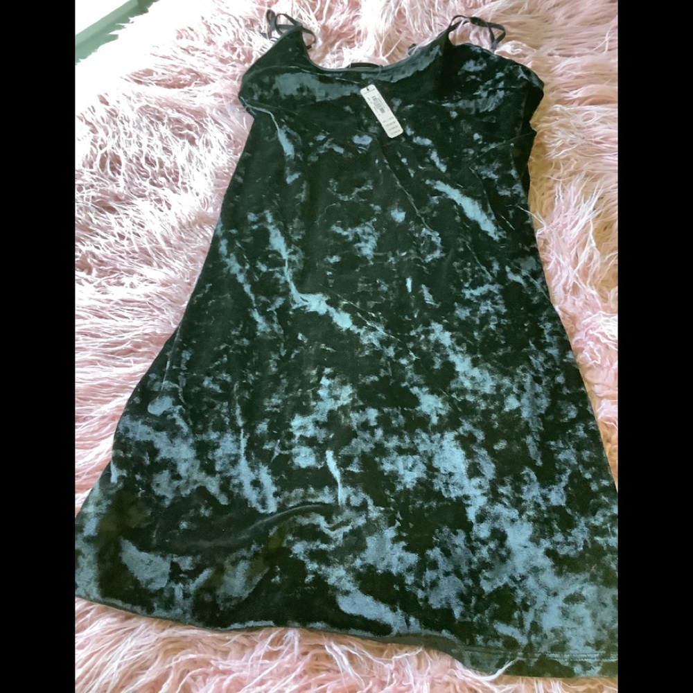 Velvet slip
